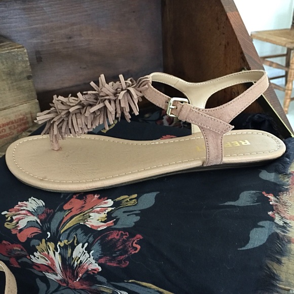 $17 NWT Landry Fringe Sandals Size 8M - Picture 2 of 8